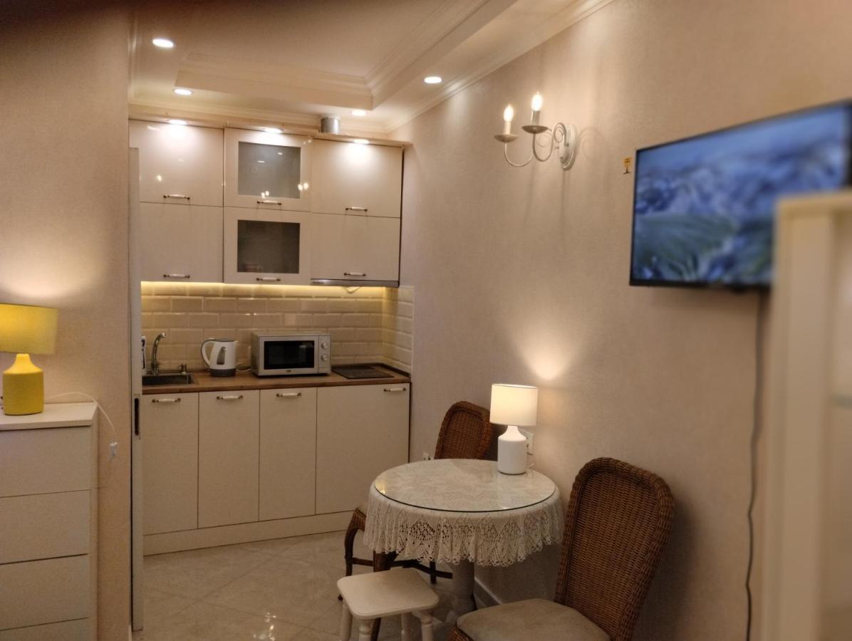 Room In Sololaki Tbilisi Exterior photo